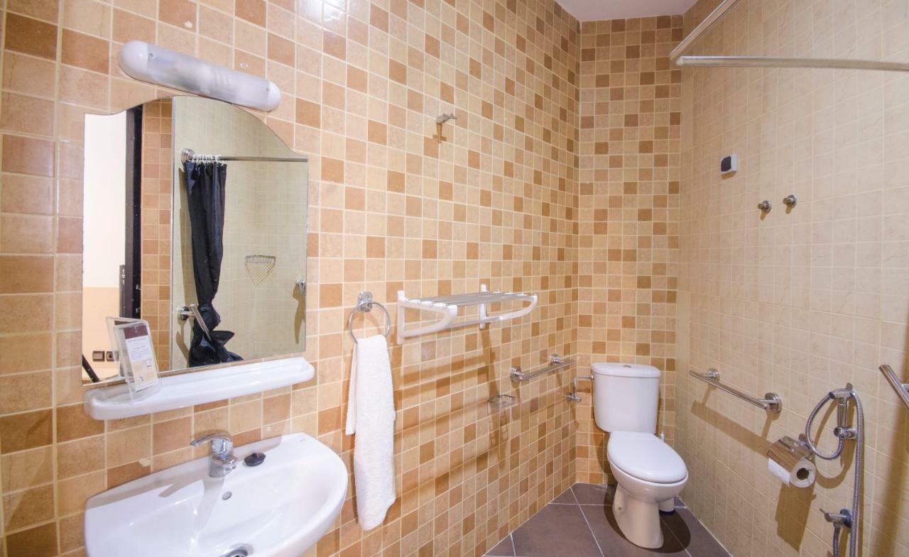 אווריר Hotel Inou מראה חיצוני תמונה